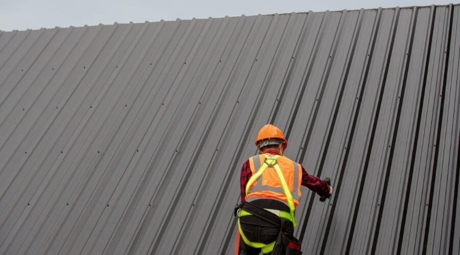 Professional metal roof installation services in Grand Ledge, MI